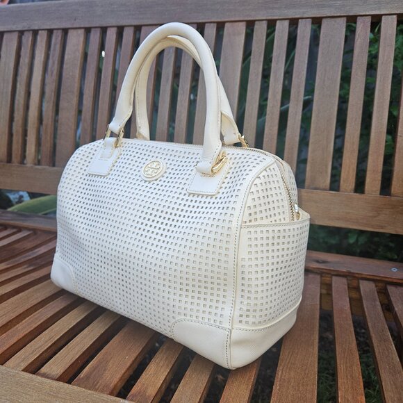 TORY BURCH Robinson Perforated Middy Satchel with COA - Picture 5 of 14